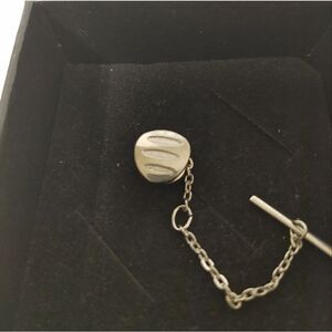 MEN'S TIE PINS WITH 2" CHAIN AND SAFETY BAR BY DANIEL ELLISSA.